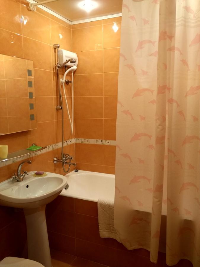 Hotel Service Predslava On Antonovicha Street Kyiv Eksteriør billede